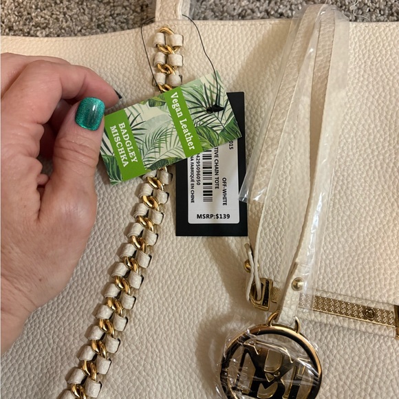 NWT Badgley Mischka decorative chain tote - Picture 3 of 3